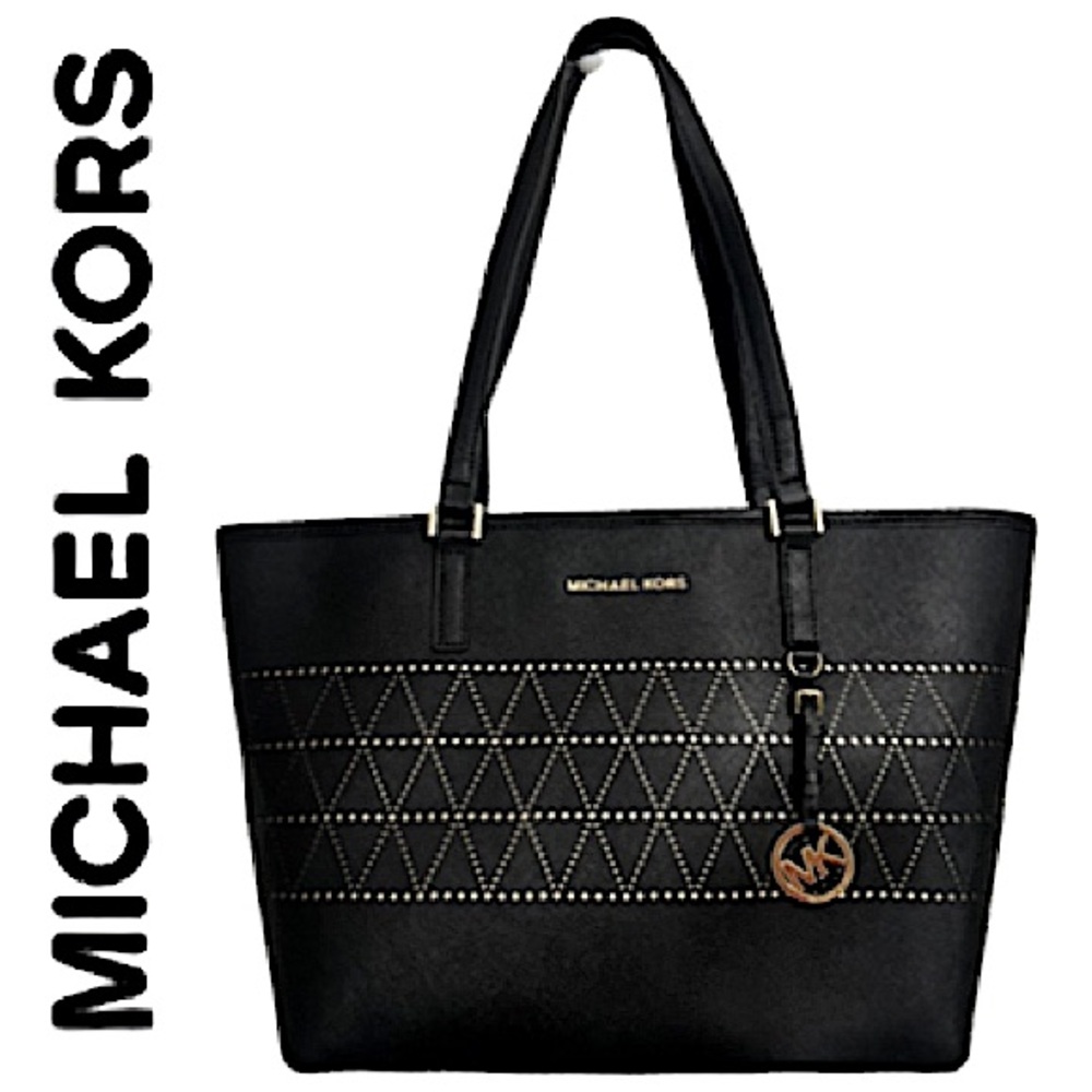MICHEAL KORS.EUC.Black "JetSet" Carryall Leather Tote bag.Black w/gold hardware.